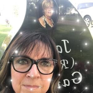 Meet your Posher, Kay